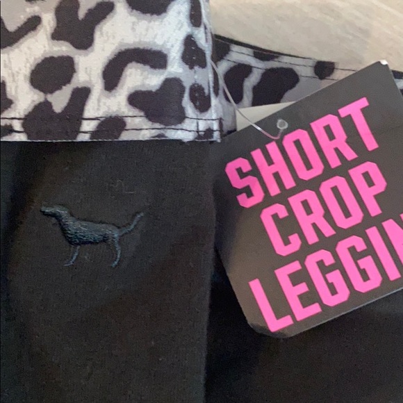 Victoria’s Secret crop legging small leopard yoga - Picture 2 of 3